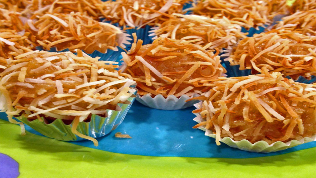 Brigadeiros de coco queimado