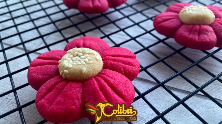 Biscoitos decorativos em formato de flores